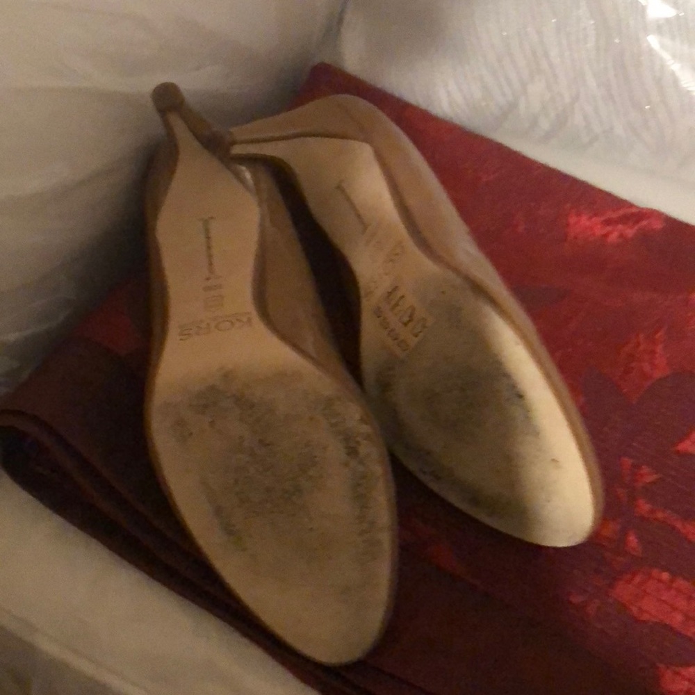 Shoes - Picture 3 of 5